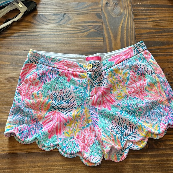 Lilly Pulitzer Pants - Lilly Pulitzer Pink and Blue Floral stretch Shorts